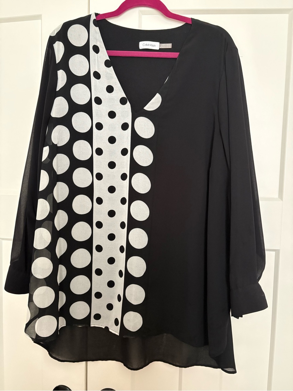 Calvin Klein Black and White Polka Dot V-Neck Top 1X